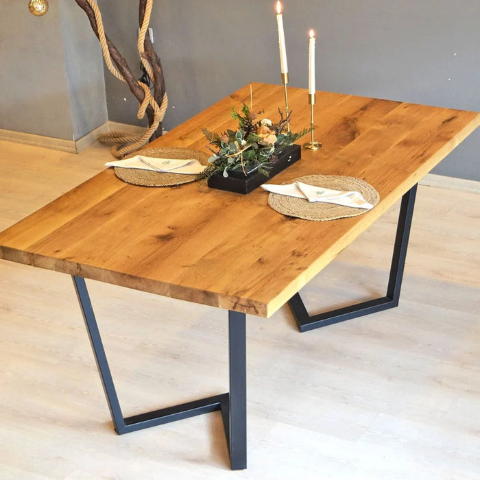 Modern dining room with dining table, perfectly blending rustic charm and contemporary style.