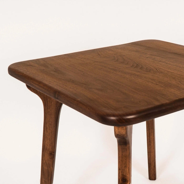 Handcrafted dining table with expert craftsmanship using only selected high-quality material