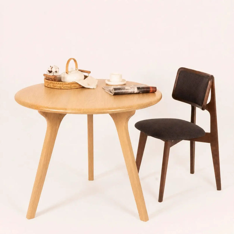 Sidney Circular Dining Table Solid Oak Wood – Mid-Century Modern Design