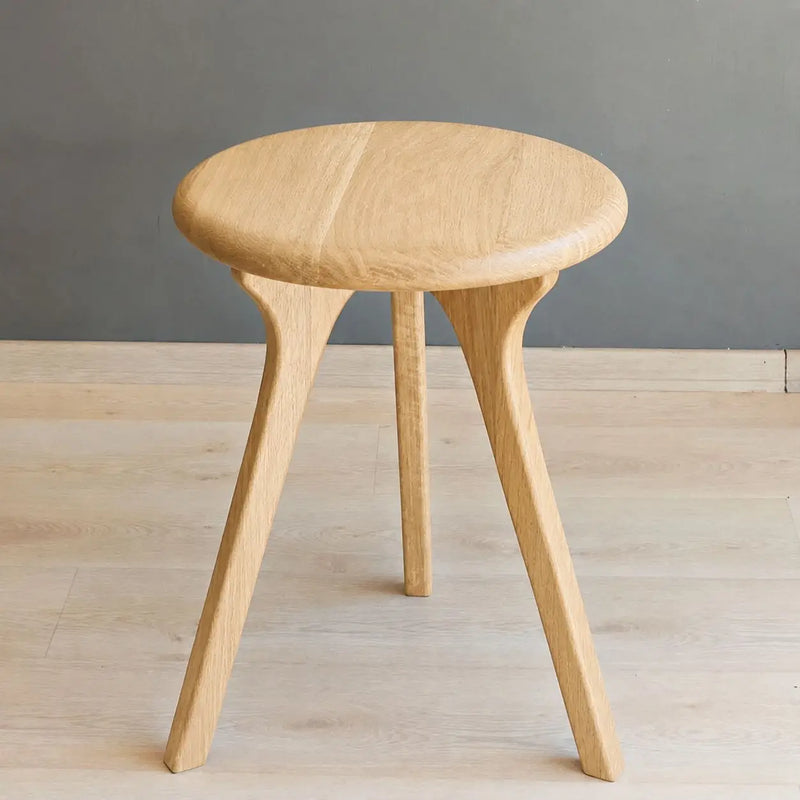 Sidney Round Side Table Solid Oak Wood – Mid-Century Modern Design