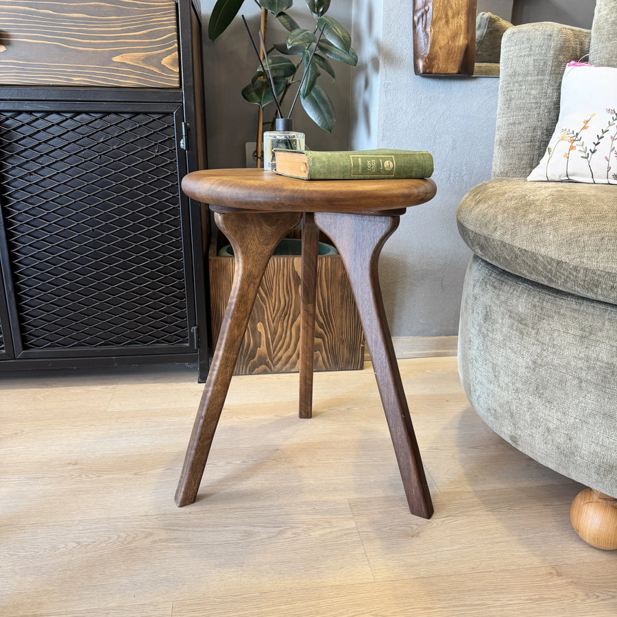 Sidney Walnut Wood Round 16" Side Table – Ready to Ship Mozilya