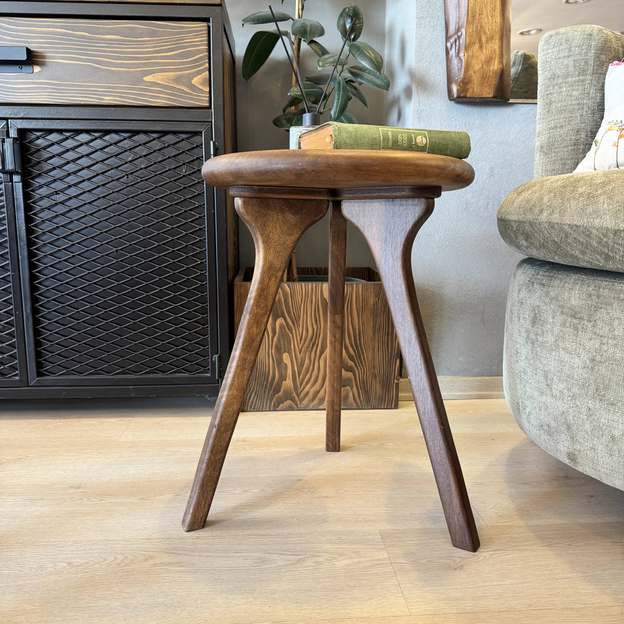 Sidney Walnut Wood Round 16" Side Table – Ready to Ship Mozilya