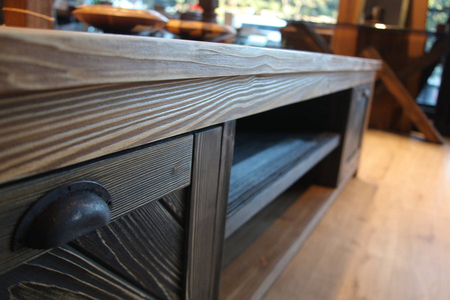 Minneapolis Pine Wood TV Stand with Shelves and Cabinets Tomruque Wood Studios