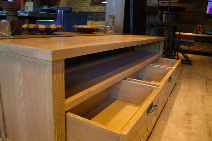 Kinston Solid Pine Wood TV Stand Mozilya